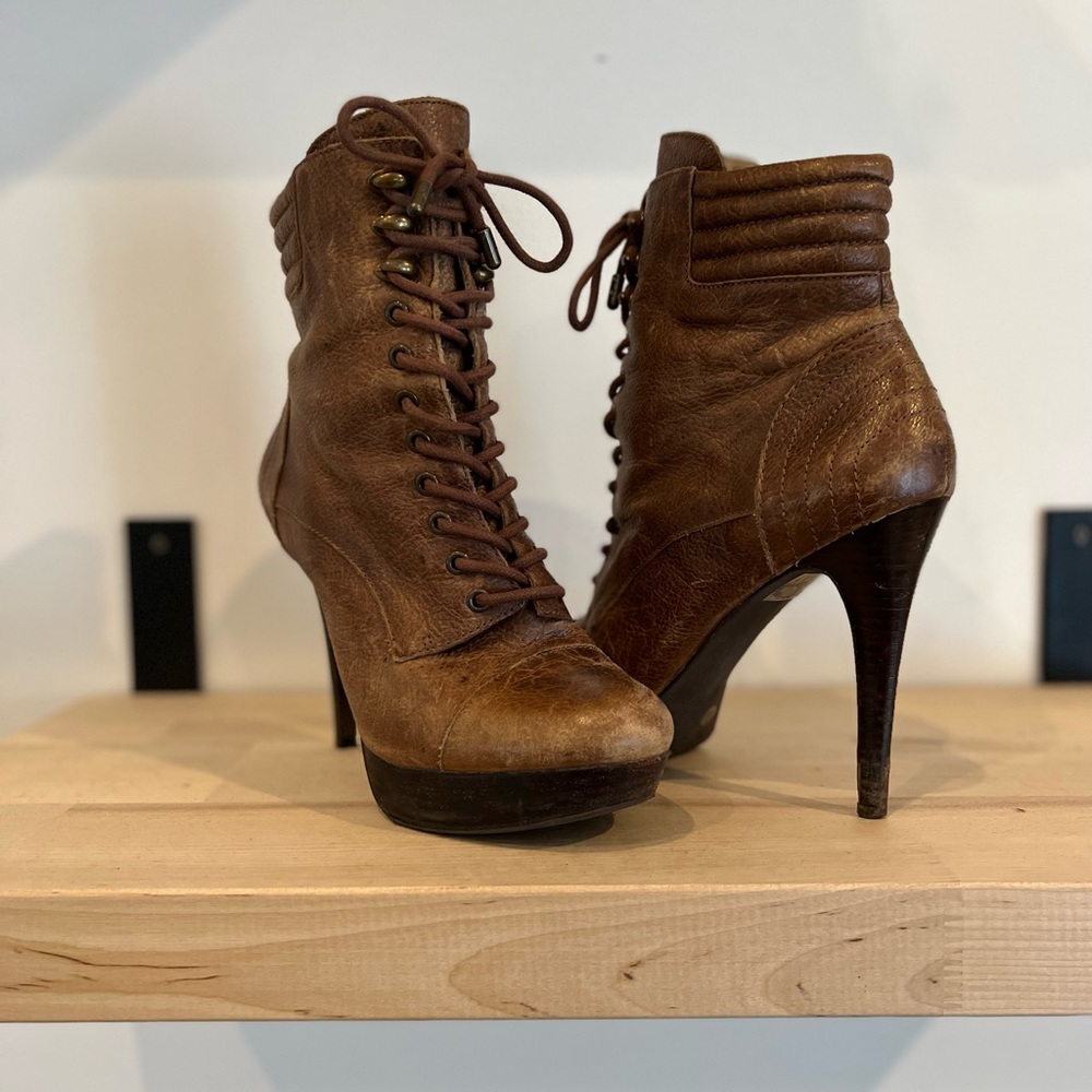 Jessica Simpson Leather Booties, size 8